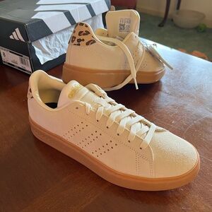 Adidas Advantage 2.0 Cream Color Sneakers w/ CloudFoam #JQ7396 Womans Size 8